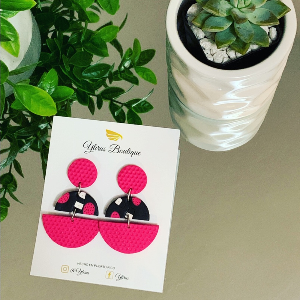 🌷✨Modern artisan earrings ✨